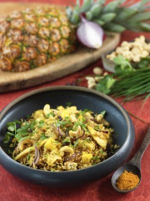 Recette Riz sauté à l'ananas, raisin et tofu